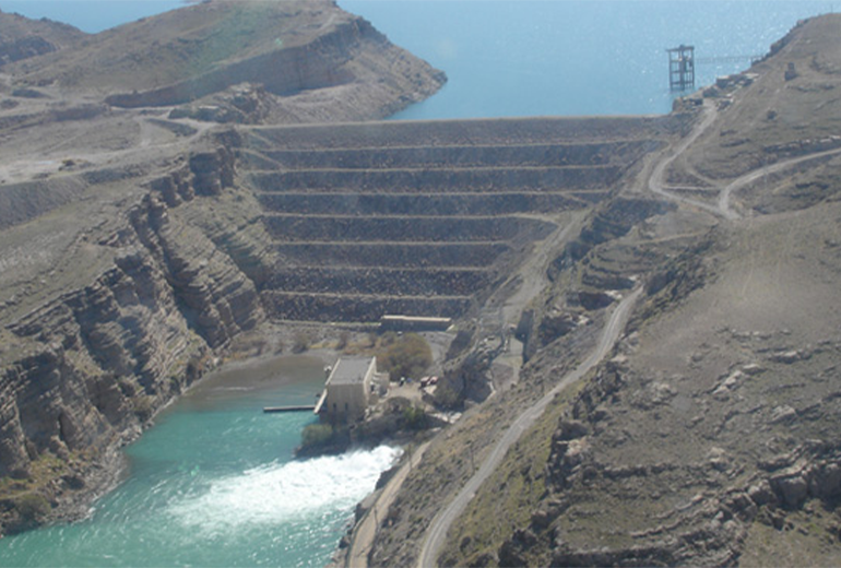 Kajaki Dam